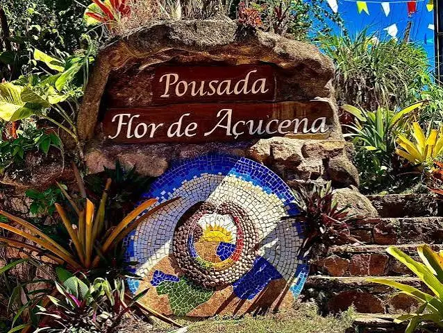 Entrada da Pousada Flor de Açucena